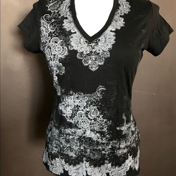 Seven7 Tops - Seven 7 Lace Print V-neck Fitted T-shirt